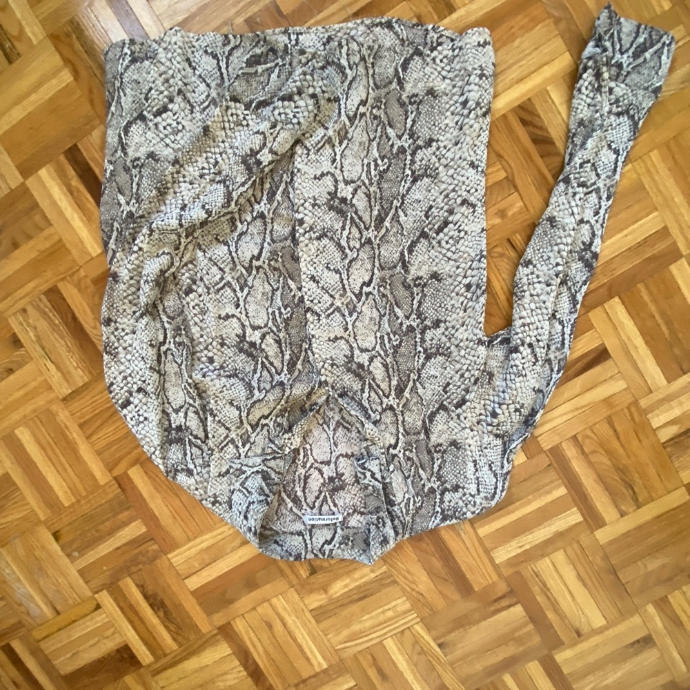 Reformation Python Button up shirt - Picture 2 of 8